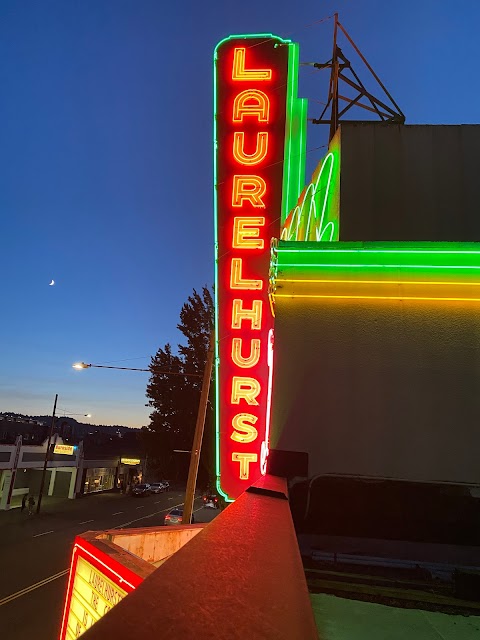 Photo of Laurelhurst Theatre in Kerns