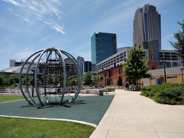Photo of First Ward Park in Charlotte center city