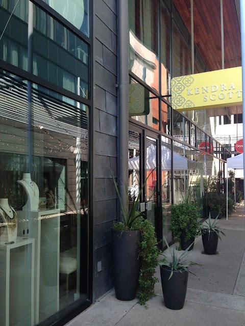 Photo of Kendra Scott Flagship in Greater South River City
