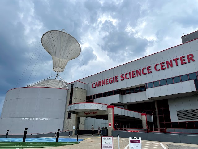 Photo of Carnegie Science Center in Chateau