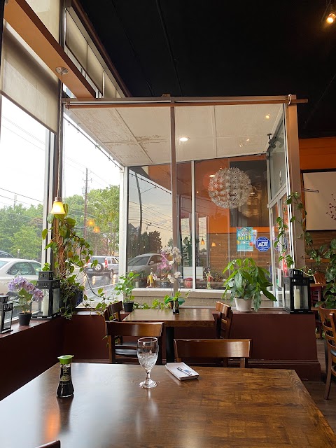 Photo of Satto Thai and Sushi Bar in Marietta Street Artery