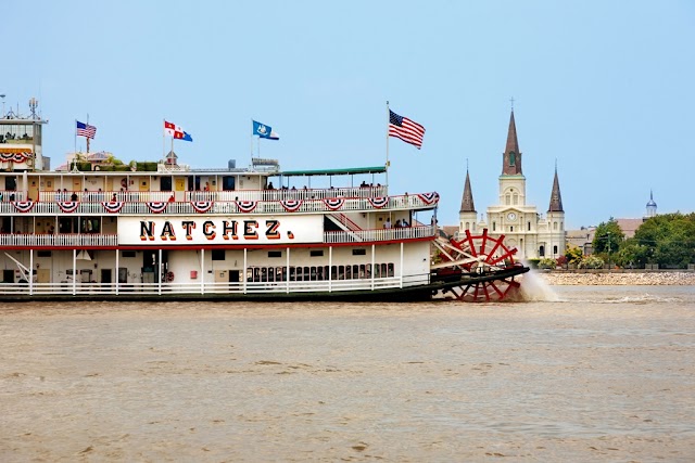Photo of Steamboat Natchez in French Quarter