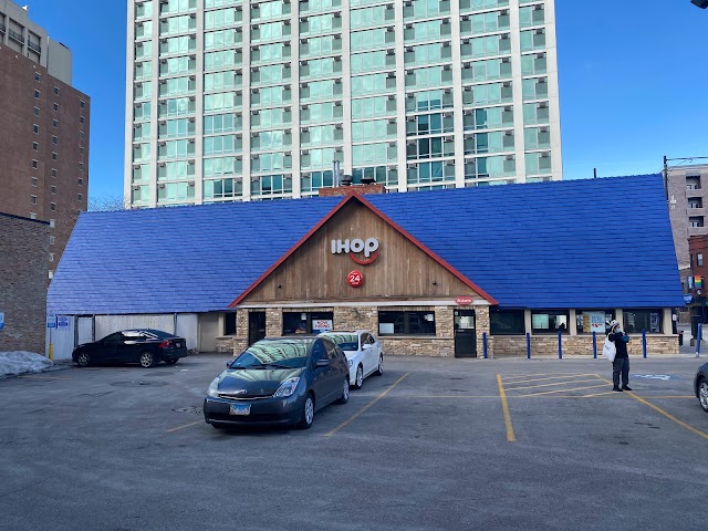 Photo of IHOP in Lake View East